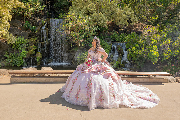 Sofia Mia quinceañera photos, videos, session, at Los Ageles Arboretum and Botanic Garden in Arcadia Ca, Gustavo Villarreal photographer, videographer, 323-633-8283, www.gvphotoandvideo.com