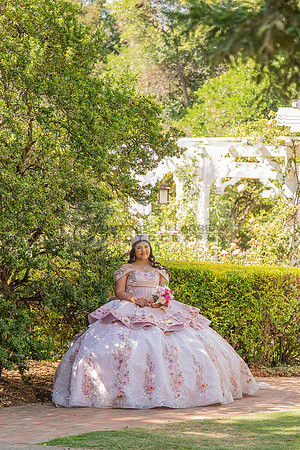 Sofia Mia quinceañera photos, videos, session, at Los Ageles Arboretum and Botanic Garden in Arcadia Ca, Gustavo Villarreal photographer, videographer, 323-633-8283, www.gvphotoandvideo.com