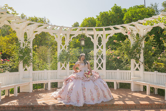 Sofia Mia quinceañera photos, videos, session, at Los Ageles Arboretum and Botanic Garden in Arcadia Ca, Gustavo Villarreal photographer, videographer, 323-633-8283, www.gvphotoandvideo.com