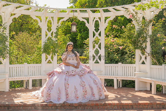 Sofia Mia quinceañera photos, videos, session, at Los Ageles Arboretum and Botanic Garden in Arcadia Ca, Gustavo Villarreal photographer, videographer, 323-633-8283, www.gvphotoandvideo.com