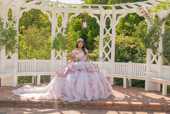 Sofia Mia quinceañera photos, videos, session, at Los Ageles Arboretum and Botanic Garden in Arcadia Ca, Gustavo Villarreal photographer, videographer, 323-633-8283, www.gvphotoandvideo.com