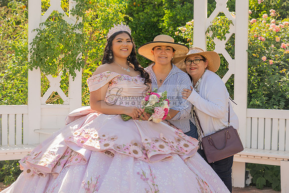 Sofia Mia quinceañera photos, videos, session, at Los Ageles Arboretum and Botanic Garden in Arcadia Ca, Gustavo Villarreal photographer, videographer, 323-633-8283, www.gvphotoandvideo.com