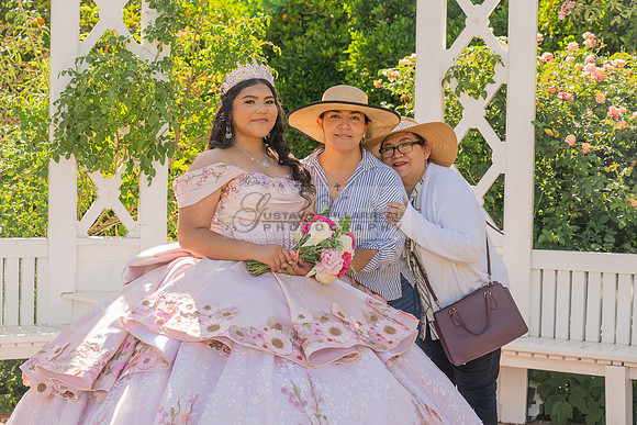 Sofia Mia quinceañera photos, videos, session, at Los Ageles Arboretum and Botanic Garden in Arcadia Ca, Gustavo Villarreal photographer, videographer, 323-633-8283, www.gvphotoandvideo.com