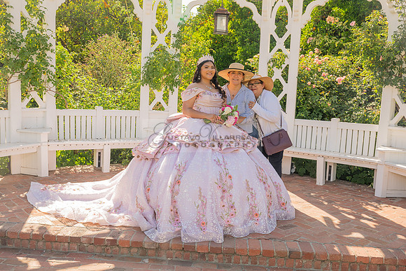 Sofia Mia quinceañera photos, videos, session, at Los Ageles Arboretum and Botanic Garden in Arcadia Ca, Gustavo Villarreal photographer, videographer, 323-633-8283, www.gvphotoandvideo.com