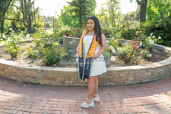 Melanie graduation photographer CSUF, California State University Fullerton, Whittier Ca, Gustavo Villarreal Photography, 323-633-8283, www.gvphotoandvideo.com