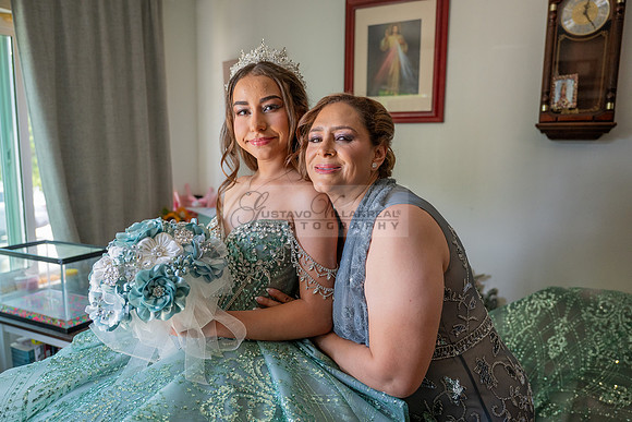 Mariajose quinceanera celebration, ceremony reception at Luminarias Restaurant in Monterey Park Ca, Gustavo Villarreal Photographer, videographer, 323-633-8283, www.gustavovillarreal.com