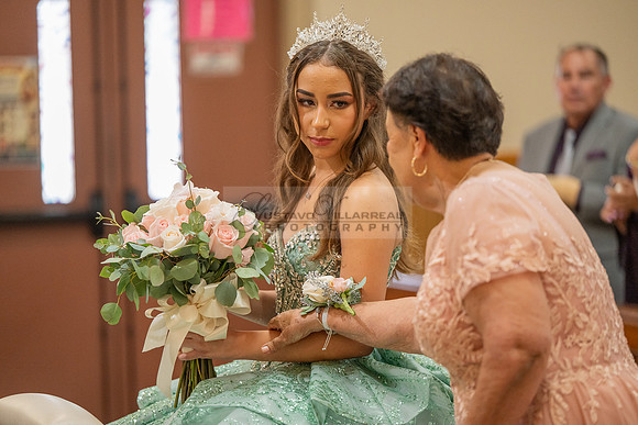 Mariajose quinceanera celebration, ceremony reception at Luminarias Restaurant in Monterey Park Ca, Gustavo Villarreal Photographer, videographer, 323-633-8283, www.gustavovillarreal.com