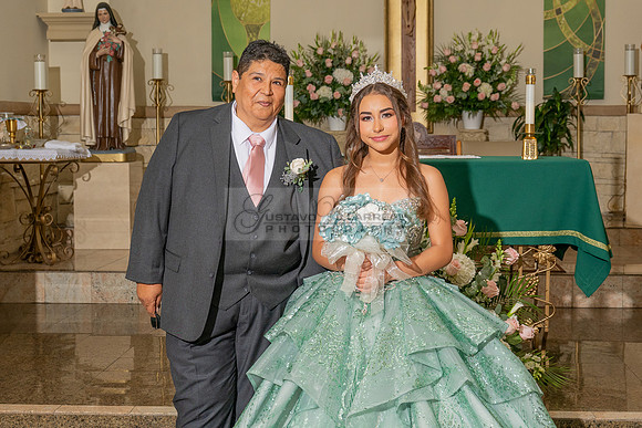 Mariajose quinceanera celebration, ceremony reception at Luminarias Restaurant in Monterey Park Ca, Gustavo Villarreal Photographer, videographer, 323-633-8283, www.gustavovillarreal.com