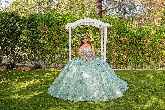 Mariajose quinceanera celebration, ceremony reception at Luminarias Restaurant in Monterey Park Ca, Gustavo Villarreal Photographer, videographer, 323-633-8283, www.gustavovillarreal.com
