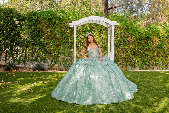 Mariajose quinceanera celebration, ceremony reception at Luminarias Restaurant in Monterey Park Ca, Gustavo Villarreal Photographer, videographer, 323-633-8283, www.gustavovillarreal.com