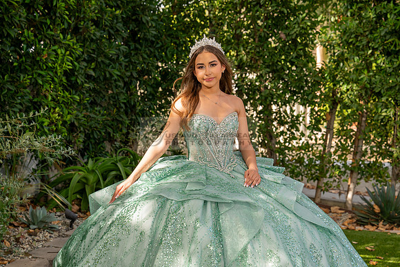 Mariajose quinceanera celebration, ceremony reception at Luminarias Restaurant in Monterey Park Ca, Gustavo Villarreal Photographer, videographer, 323-633-8283, www.gustavovillarreal.com