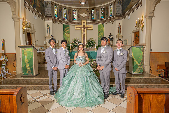 Mariajose quinceanera celebration, ceremony reception at Luminarias Restaurant in Monterey Park Ca, Gustavo Villarreal Photographer, videographer, 323-633-8283, www.gustavovillarreal.com