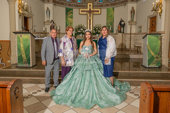 Mariajose quinceanera celebration, ceremony reception at Luminarias Restaurant in Monterey Park Ca, Gustavo Villarreal Photographer, videographer, 323-633-8283, www.gustavovillarreal.com