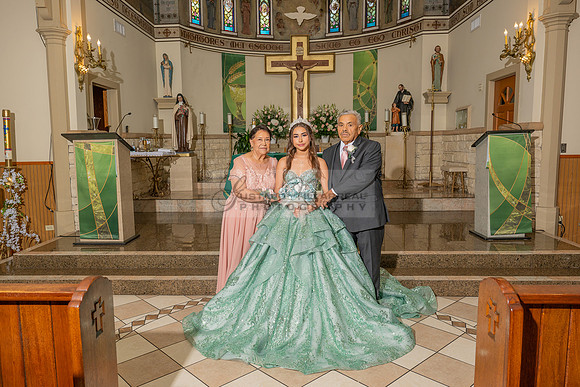 Mariajose quinceanera celebration, ceremony reception at Luminarias Restaurant in Monterey Park Ca, Gustavo Villarreal Photographer, videographer, 323-633-8283, www.gustavovillarreal.com