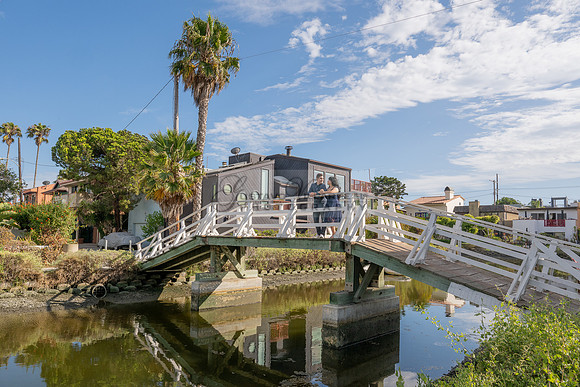 Karina and Raul engagement photos session, wedding photos at Venice Canals in Venice Beach California, Photography and videography by Gustavo Villarreal photographer, 323-633-8283, www.gvphotoandvideo