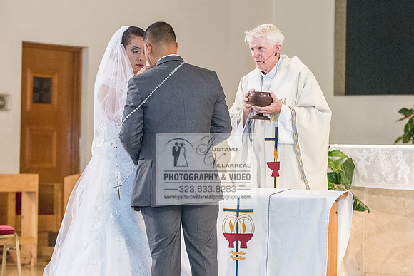 EVELIA Y JUAN weddings photography and video at St Joseph Catholic church in Hawthorne Ca, Reception venues at Temple of Emanuel of beberly hills Ca,  www.gustavovillarreal.com, 323-633-8283