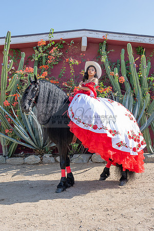 Sabrina Ai Crescencio quinceanera photoshoot photo, video en caballos, Duarte Ca, 323-633-8283, www.gvphotoandvideo.com
