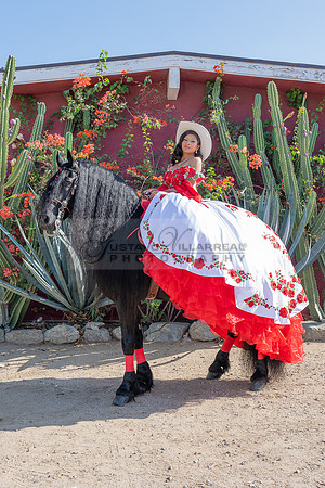 Sabrina Ai Crescencio quinceanera photoshoot photo, video en caballos, Duarte Ca, 323-633-8283, www.gvphotoandvideo.com