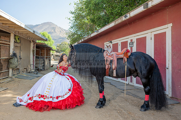 Sabrina Ai Crescencio quinceanera photoshoot photo, video en caballos, Duarte Ca, 323-633-8283, www.gvphotoandvideo.com