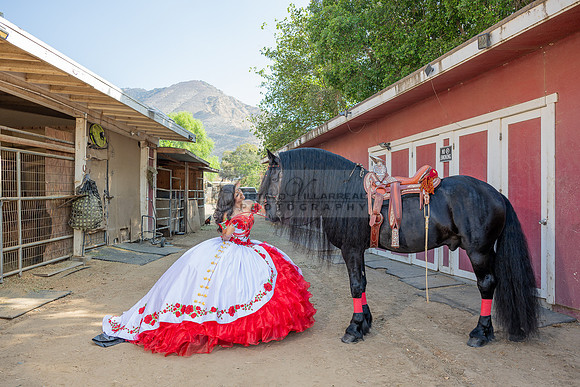 Sabrina Ai Crescencio quinceanera photoshoot photo, video en caballos, Duarte Ca, 323-633-8283, www.gvphotoandvideo.com