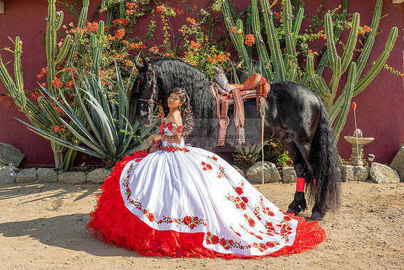 Sabrina Ai Crescencio quinceanera photoshoot photo, video en caballos, Duarte Ca, 323-633-8283, www.gvphotoandvideo.com