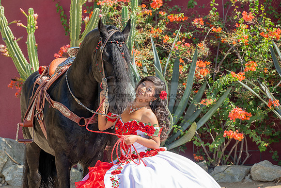 Sabrina Ai Crescencio quinceanera photoshoot photo, video en caballos, Duarte Ca, 323-633-8283, www.gvphotoandvideo.com