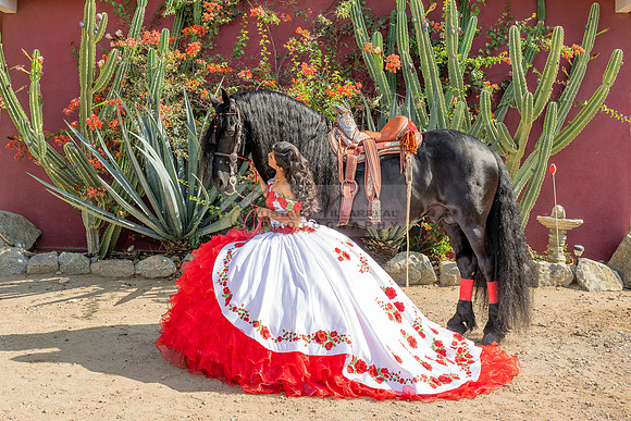 Sabrina Ai Crescencio quinceanera photoshoot photo, video en caballos, Duarte Ca, 323-633-8283, www.gvphotoandvideo.com