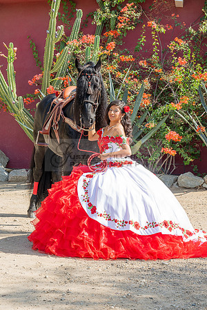 Sabrina Ai Crescencio quinceanera photoshoot photo, video en caballos, Duarte Ca, 323-633-8283, www.gvphotoandvideo.com