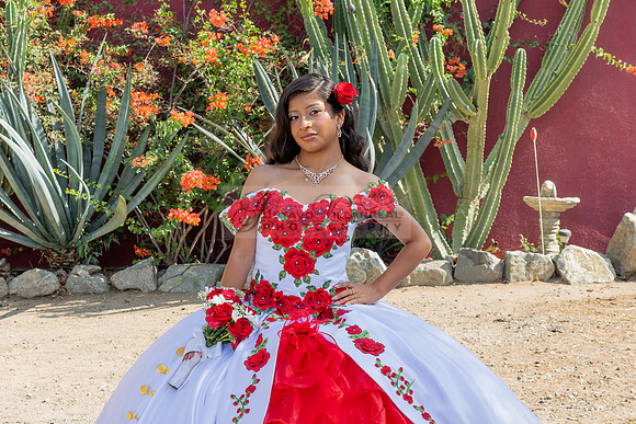 Sabrina Ai Crescencio quinceanera photoshoot photo, video en caballos, Duarte Ca, 323-633-8283, www.gvphotoandvideo.com