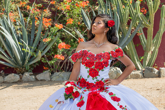 Sabrina Ai Crescencio quinceanera photoshoot photo, video en caballos, Duarte Ca, 323-633-8283, www.gvphotoandvideo.com