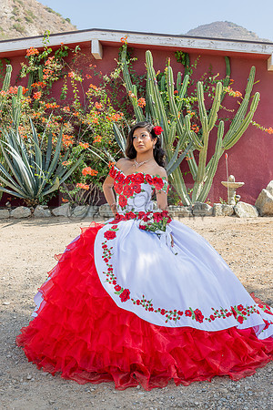 Sabrina Ai Crescencio quinceanera photoshoot photo, video en caballos, Duarte Ca, 323-633-8283, www.gvphotoandvideo.com