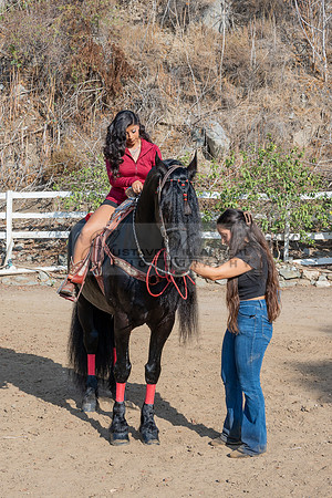 Sabrina Ai Crescencio quinceanera photoshoot photo, video en caballos, Duarte Ca, 323-633-8283, www.gvphotoandvideo.com