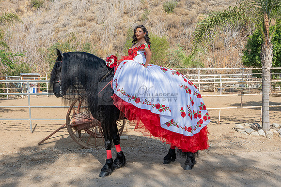 Sabrina Ai Crescencio quinceanera photoshoot photo, video en caballos, Duarte Ca, 323-633-8283, www.gvphotoandvideo.com