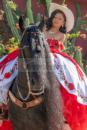 Sabrina Ai Crescencio quinceanera photoshoot photo, video en caballos, Duarte Ca, 323-633-8283, www.gvphotoandvideo.com