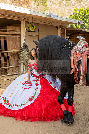 Sabrina Ai Crescencio quinceanera photoshoot photo, video en caballos, Duarte Ca, 323-633-8283, www.gvphotoandvideo.com