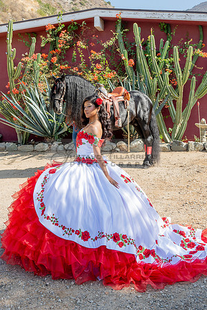Sabrina Ai Crescencio quinceanera photoshoot photo, video en caballos, Duarte Ca, 323-633-8283, www.gvphotoandvideo.com