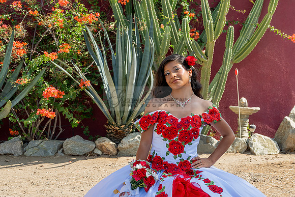 Sabrina Ai Crescencio quinceanera photoshoot photo, video en caballos, Duarte Ca, 323-633-8283, www.gvphotoandvideo.com