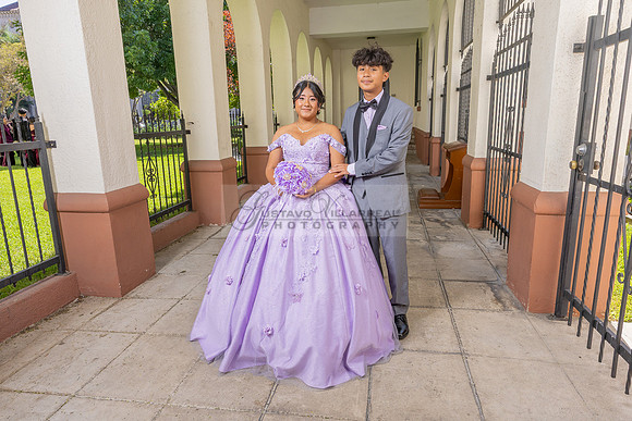 Amy Lopez quinceanera event celebration in Los Angeles Ca, photography and videography by Gustavo Villarreal. 323-633-8283, www.gvphotoandvideo.com