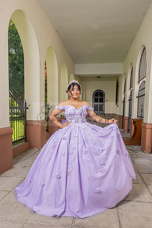 Amy Lopez quinceanera event celebration in Los Angeles Ca, photography and videography by Gustavo Villarreal. 323-633-8283, www.gvphotoandvideo.com