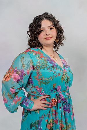 Samanthe Quinceanera photo session in Whittier Ca photography studio, Gustavo Villarreal Photographer, 323-633-8283, www.gvphotoandvideo.com
