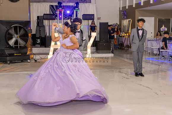 Amy Lopez quinceanera event celebration in Los Angeles Ca, photography and videography by Gustavo Villarreal. 323-633-8283, www.gvphotoandvideo.com