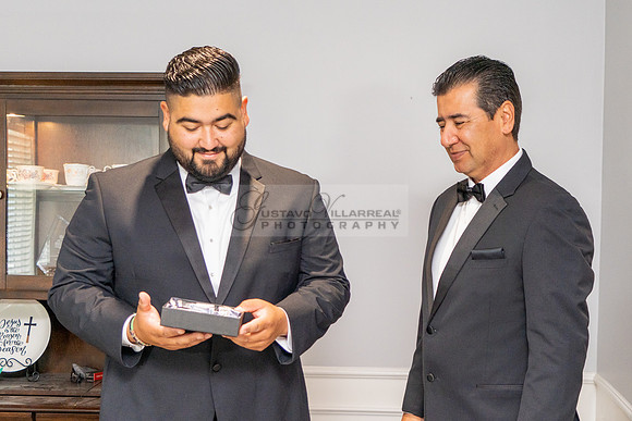 Susana and Jon wedding celebration at Candlewood Country Club in Whittier Ca, Gustavo Villarreal photographer, videographer 323-633-8283, www.gvphotoandvideo.com