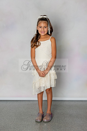 Denise dauhters, kids, family portriat in Whittier ca by Gustavo
