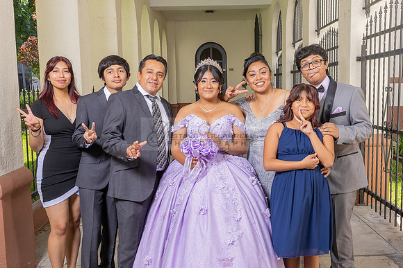 Amy Lopez quinceanera event celebration in Los Angeles Ca, photography and videography by Gustavo Villarreal. 323-633-8283, www.gvphotoandvideo.com