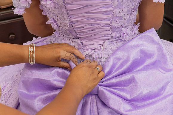 Amy Lopez quinceanera event celebration in Los Angeles Ca, photography and videography by Gustavo Villarreal. 323-633-8283, www.gvphotoandvideo.com