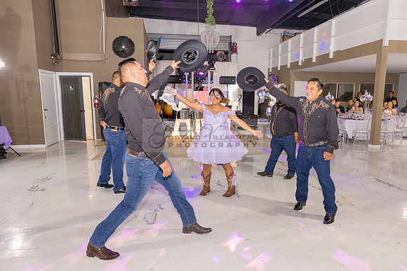 Amy Lopez quinceanera event celebration in Los Angeles Ca, photography and videography by Gustavo Villarreal. 323-633-8283, www.gvphotoandvideo.com