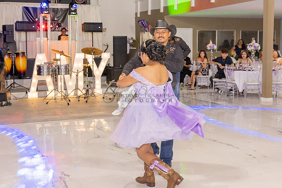 Amy Lopez quinceanera event celebration in Los Angeles Ca, photography and videography by Gustavo Villarreal. 323-633-8283, www.gvphotoandvideo.com