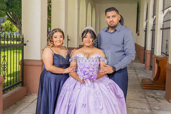 Amy Lopez quinceanera event celebration in Los Angeles Ca, photography and videography by Gustavo Villarreal. 323-633-8283, www.gvphotoandvideo.com
