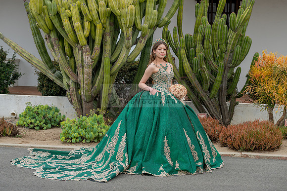Quinceaneras photoshoot, photographer, videographer at San Luis Rey Mission in Oceanside Ca. 323-633-8283 www.gvphotoandvideo.com