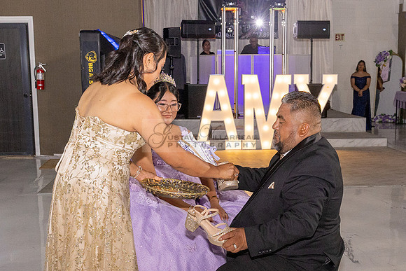 Amy Lopez quinceanera event celebration in Los Angeles Ca, photography and videography by Gustavo Villarreal. 323-633-8283, www.gvphotoandvideo.com